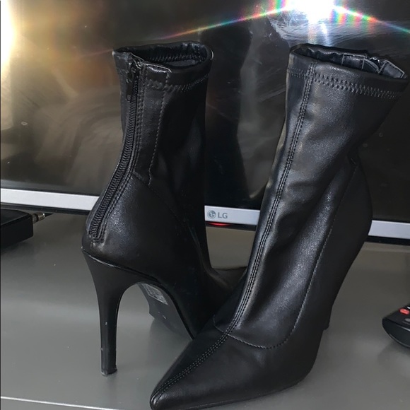 Heels - Picture 2 of 2